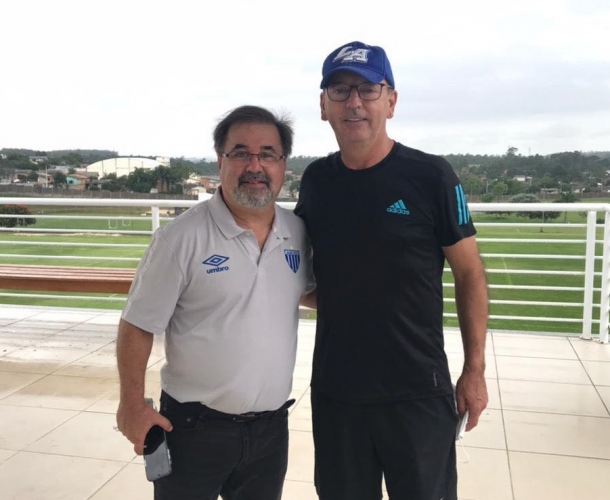 Anselmo Freitas recebe o diretor Marco Aurélio Cunha no CT