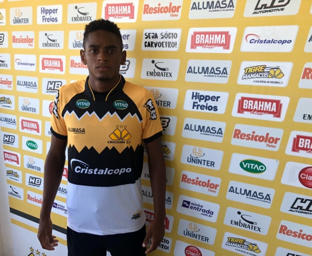 Apresentação oficial do meia Jajá no Tigre