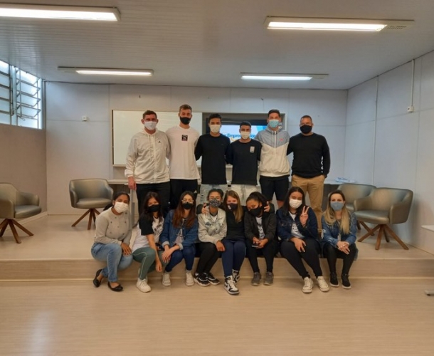 Atletas da base concluem curso de empreendedorismo da Abadeus