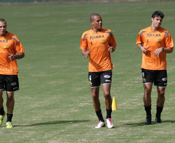 Atletas passam por avaliação física no Tigre