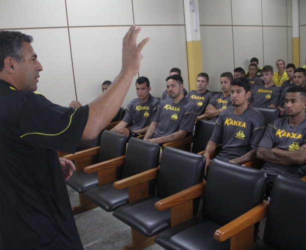 Atletas se reapresentam para início das atividades