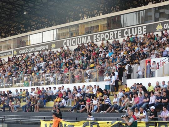 Base do tigre tem reforço nas arquibancadas