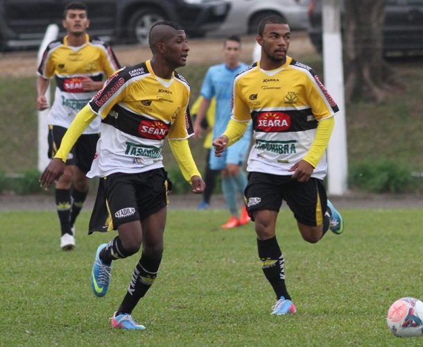 Base entra em campo neste sábado