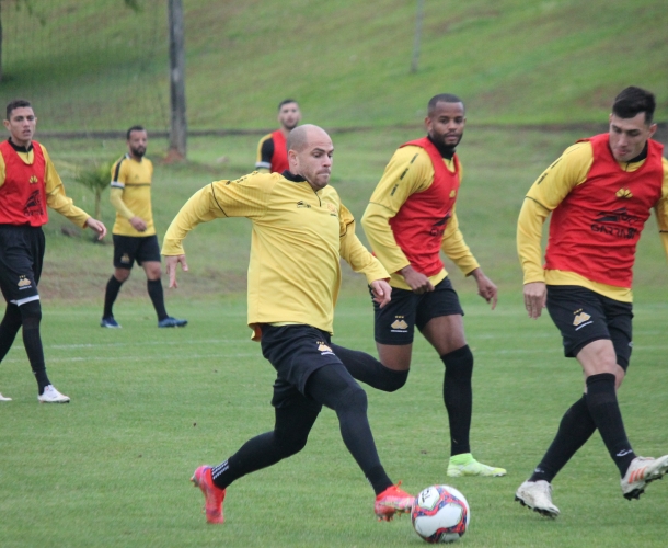 Buscando a classificação, Criciúma recebe o Mirassol 