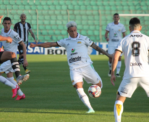 Classificado, Criciúma perde em Florianópolis