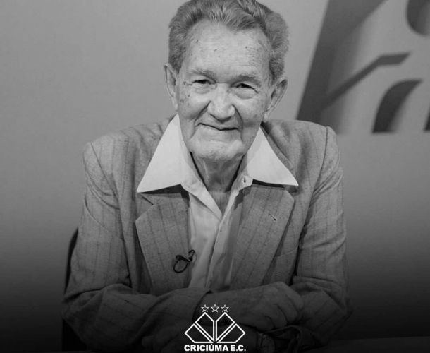 Clube lamenta a morte de Léo Batista