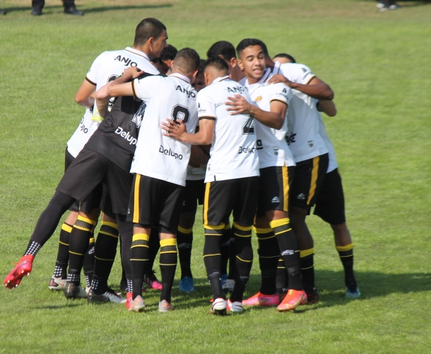 Com a classificação garantida, Sub-17 e Sub-20 jogam neste sábado