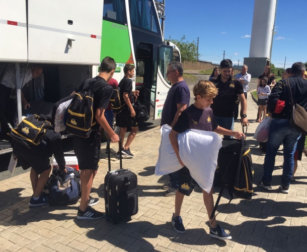 Com medalha e experiência na bagagem