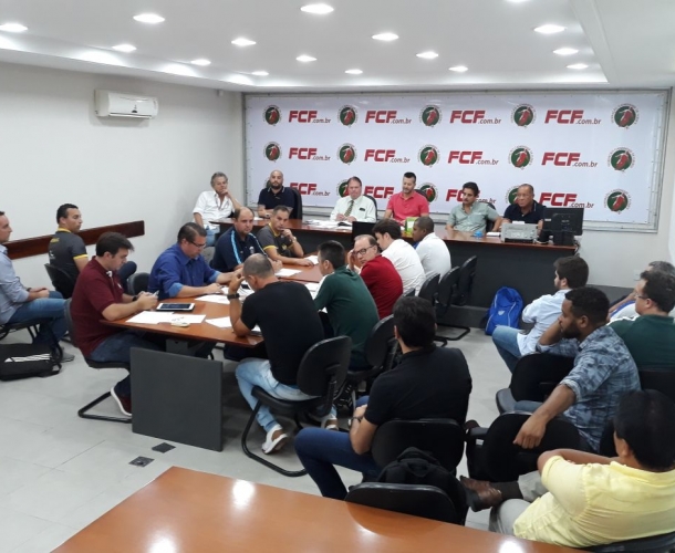 Competições de base iniciam em maio