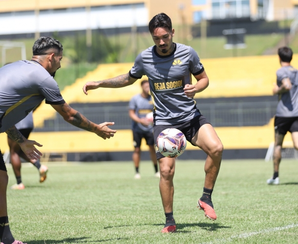 Criciúma e Chapecoense duelam na ida das quartas