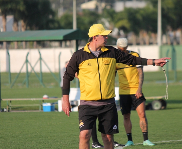 Criciúma e Paraná se enfrentam na Vila Capanema