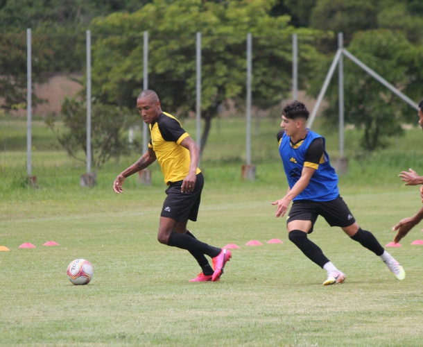 Criciúma e Volta Redonda se enfrentam no Rio