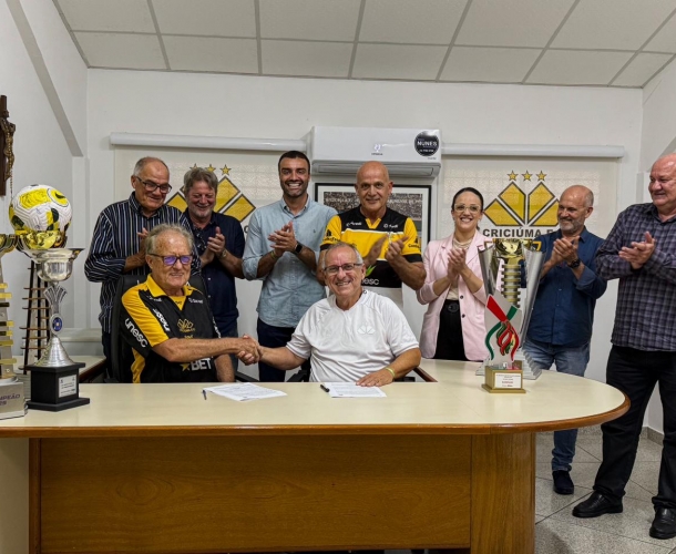Criciúma E.C e Sicredi renovam parceria para a temporada 2026