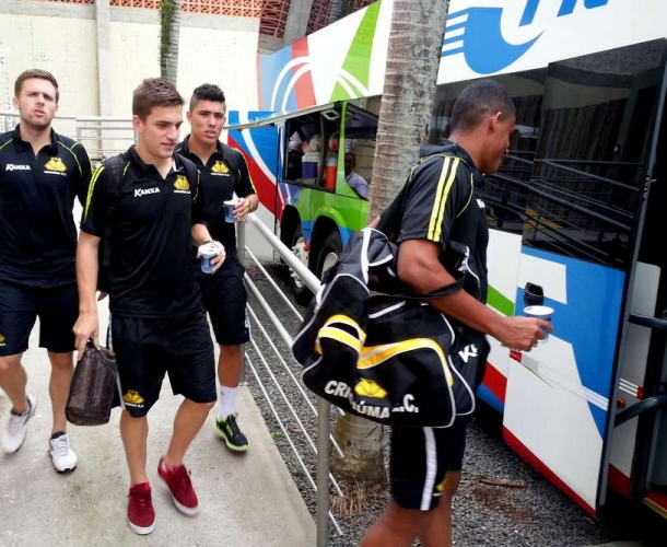 Criciúma embarca para duelo do Estadual