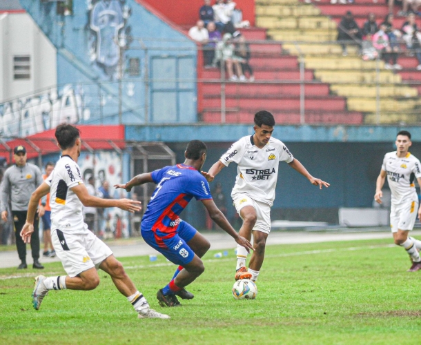  Criciúma empata com o Marcílio Dias no jogo de ida da semifinal do Catarinense Sub-20