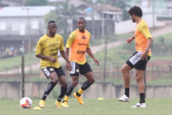 Criciúma encara desafio em Goiânia