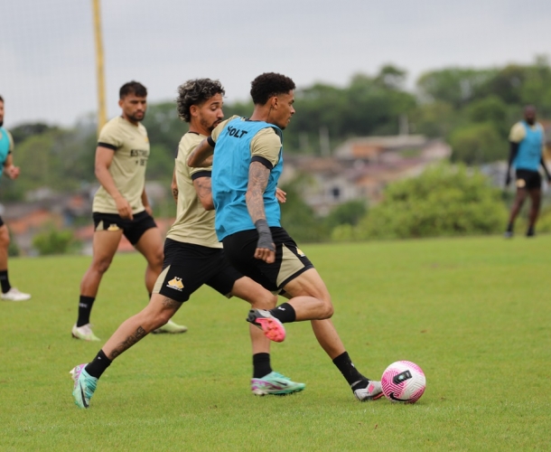 Criciúma encara o Internacional em Porto Alegre