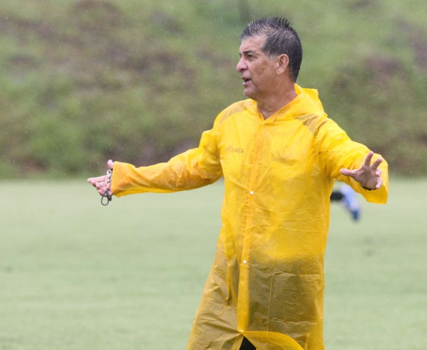 Criciúma enfrenta a Chapecoense