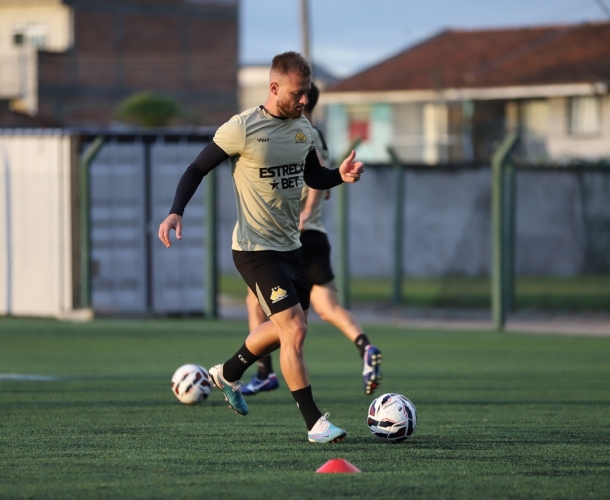 Criciúma enfrenta o Athletico na Ligga Arena