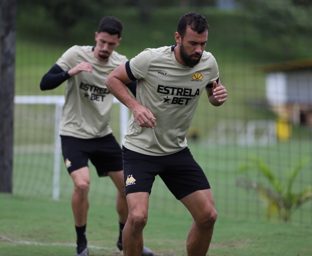 Criciúma enfrenta o Brusque fora de casa