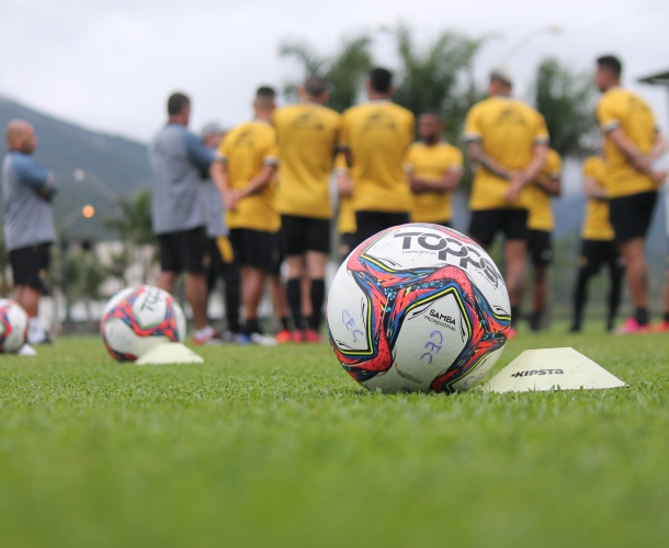 Criciúma enfrenta o Ituano pelo quadrangular