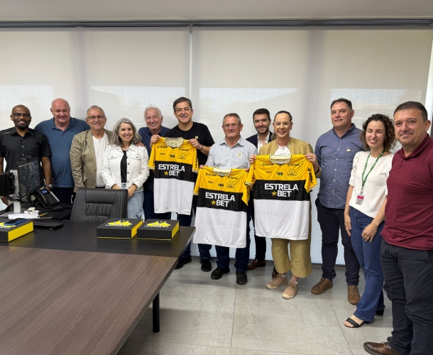 Criciúma homenageia o centenário da cidade com patch comemorativo na camisa