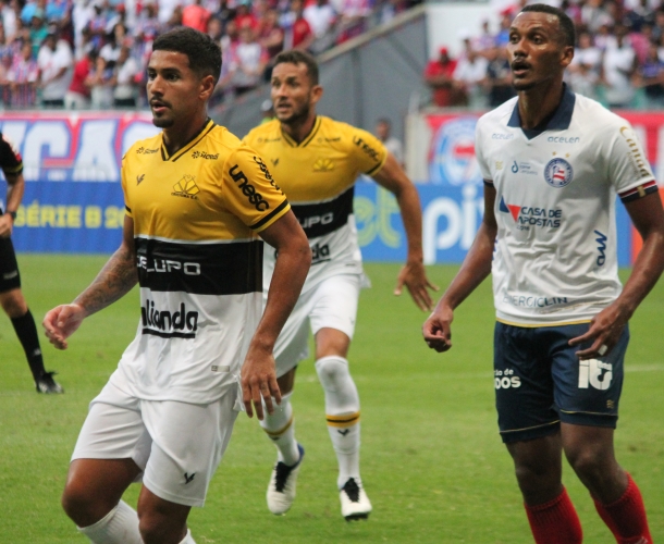 Criciúma leva a virada na Fonte Nova