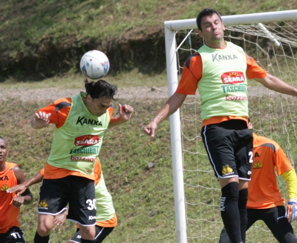 Criciúma mira vitória em Blumenau
