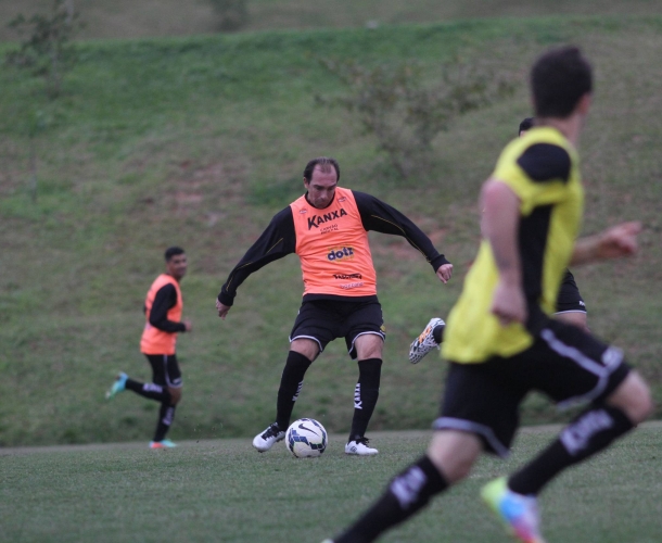 Criciúma realiza ajustes em treino no CT