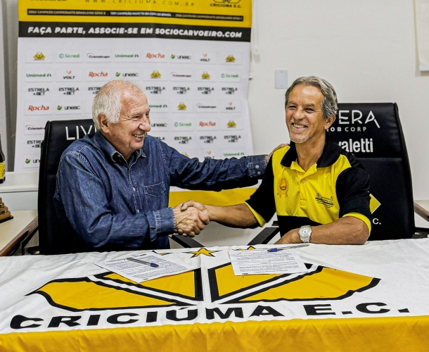 Criciúma Toldos traz inovação na estrutura dos bancos de reservas e na entrada da torcida visitantes