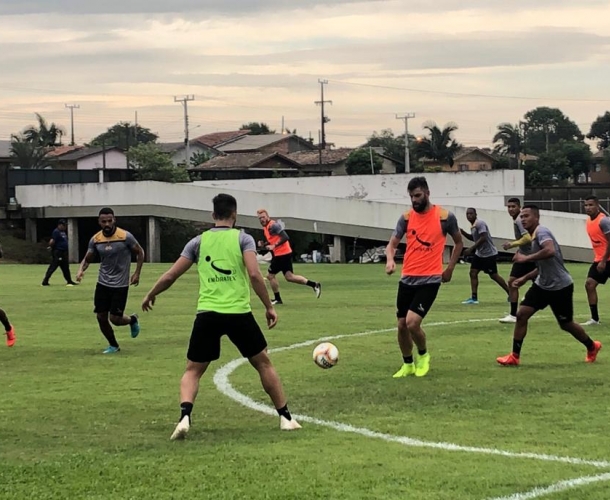 Criciúma trabalha parte física e técnica no CT