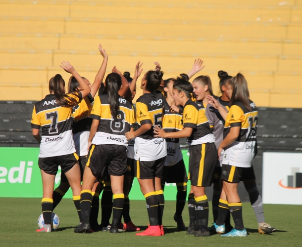 Meninas Carvoeiras enfrentam o Atlético GO fora de casa
