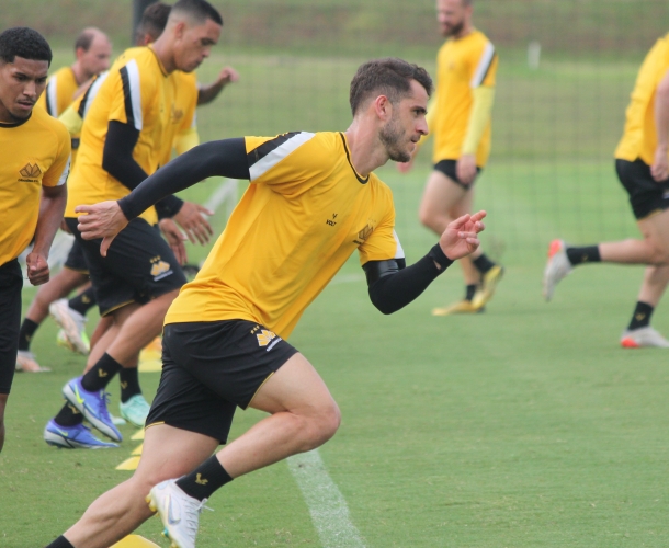 Domingo com treinamento em dois períodos