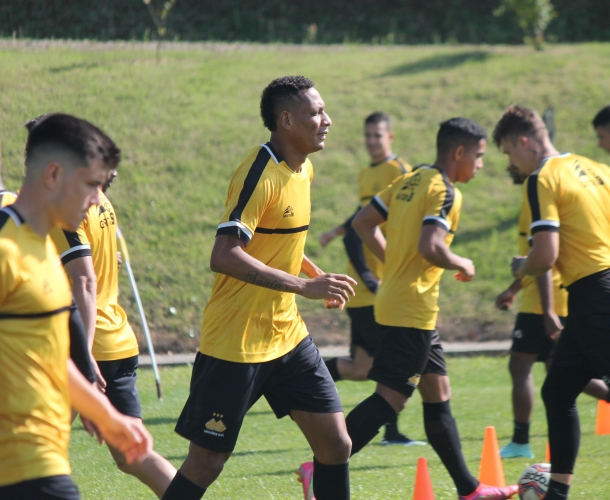 Domingo de treino e preparação para a estreia