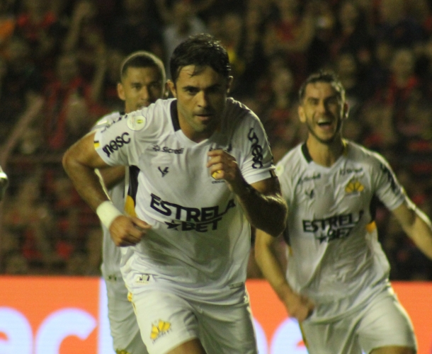 Eder é eleito o melhor jogador da 27ª Rodada