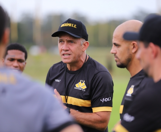 Eduardo Baptista comanda o primeiro treino no Tigre