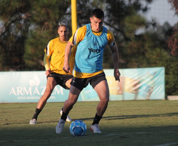 Elenco do Tigre se reapresenta após a vitória