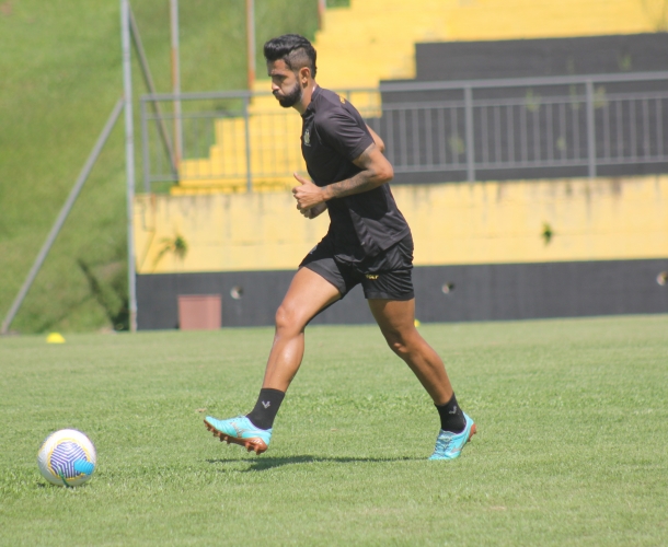 Elenco se reapresenta e inicia a preparação para a CB