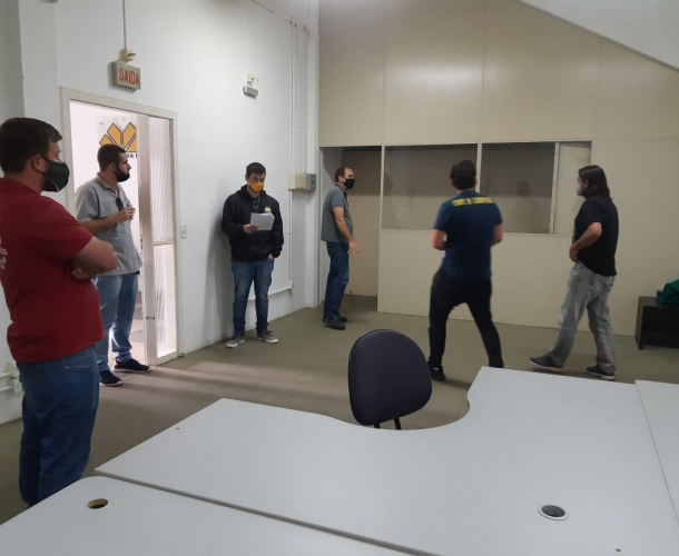 Equipe que administra o VAR realiza vistoria no HH
