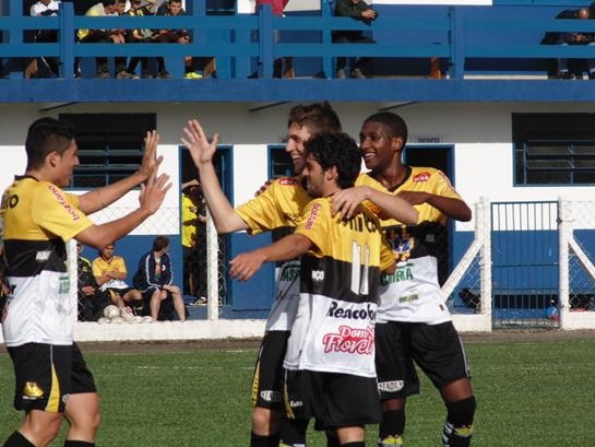 Equipes de base enfrentam o Figueirense