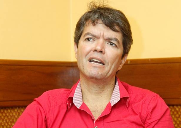 Felipe Ximenes fecha com o Criciúma