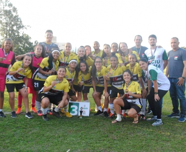 Feminino é bronze e masculino está nas quartas de final