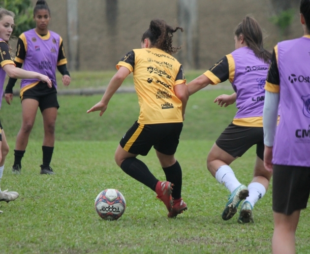 Feminino Sub-14 inicia a disputa da Liga de Desenvolvimento