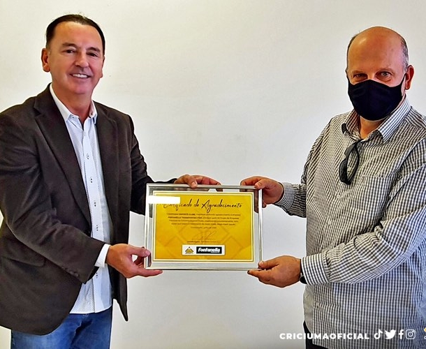 Fontanella Transportes recebe certificado de empresa amiga