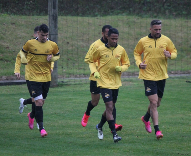 Grupo se reapresenta após a vitória