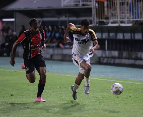 Igualdade na ida das quartas de final