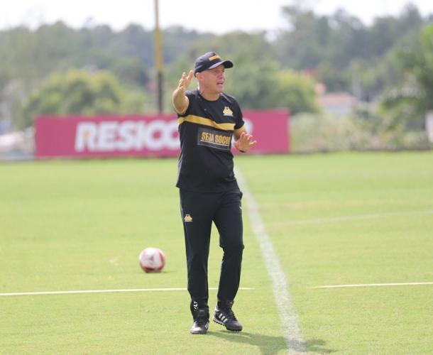 Início da preparação tática para a semifinal