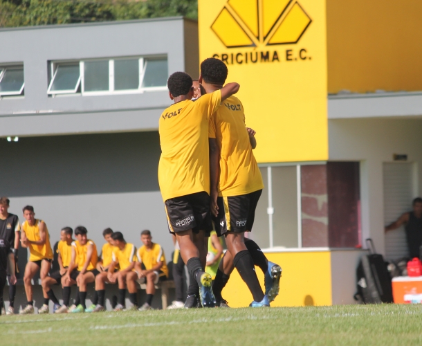 Jogos-treino da base: Sub-17 vence o Internacional