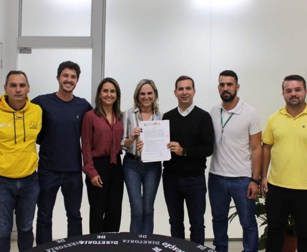 Maracajá assina convênio no Projeto Tigrinhos