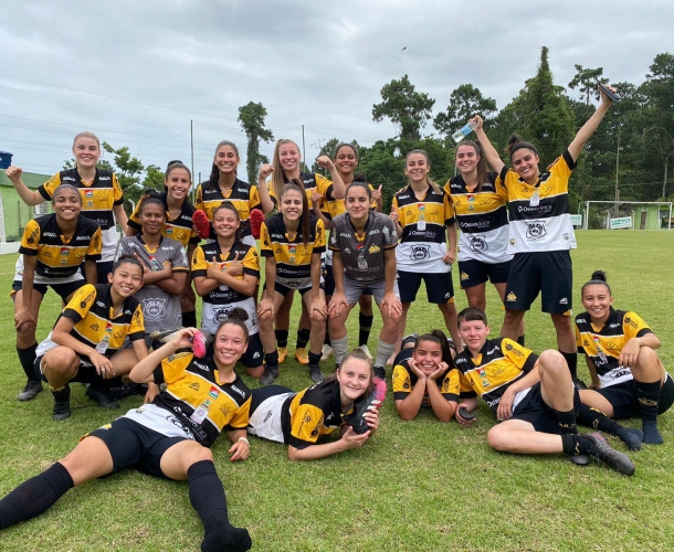 Meninas Carvoeiras estão na final do Jasc 